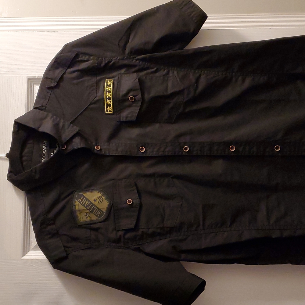 Rocawear Short Sleeve Button Down Shirt